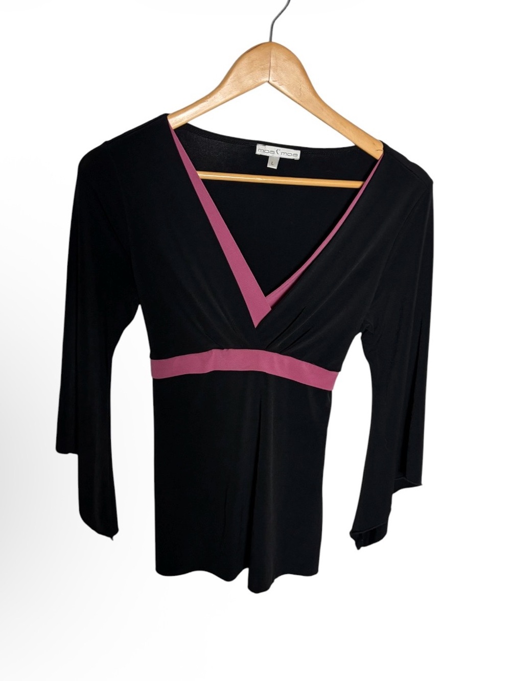 Y2K moa moa black with mauve layered V neck bell sleeve tie back blouse size L